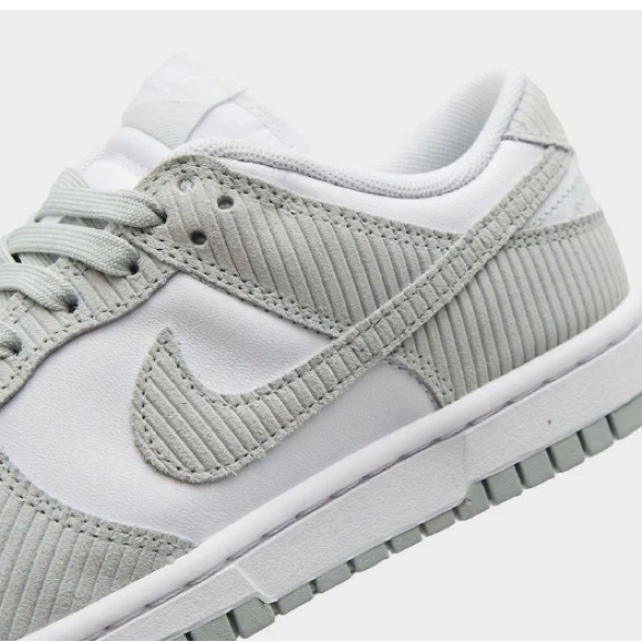 Nike Dunk Silver Corduroy Womens 6.5 STOCK X VERIFIED - Picture 5 of 9